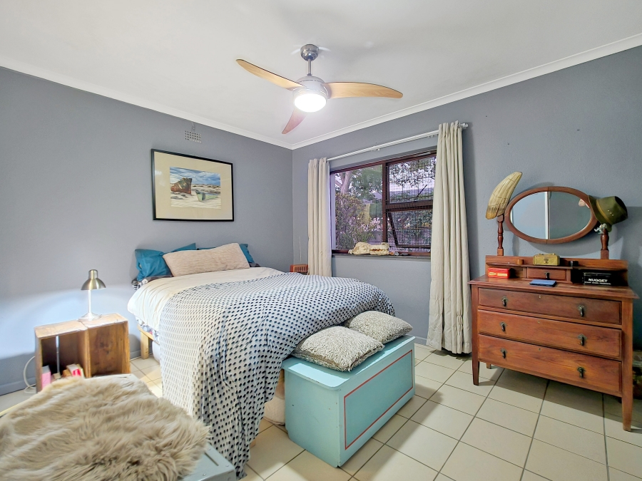 4 Bedroom Property for Sale in Sunridge Western Cape